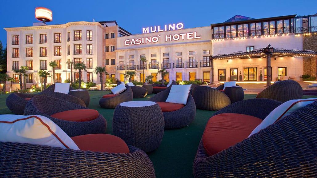 Khách sạn Casino