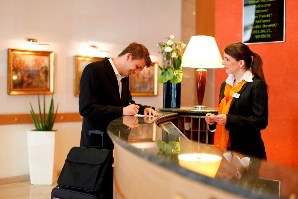 Hotelcareers.vn cung cấp thông tin việc làm trong ngành khách sạn, giúp bạn tìm được công việc ưng ý và phát triển sự nghiệp. Hãy click vào hình ảnh để biết thêm thông tin về các cơ hội việc làm hấp dẫn.