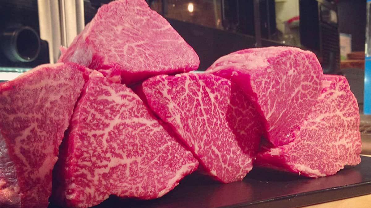 Không phải tự nhiên thịt bò Kobe đắt nhất thế giới lại được ưa chuộng như vậy