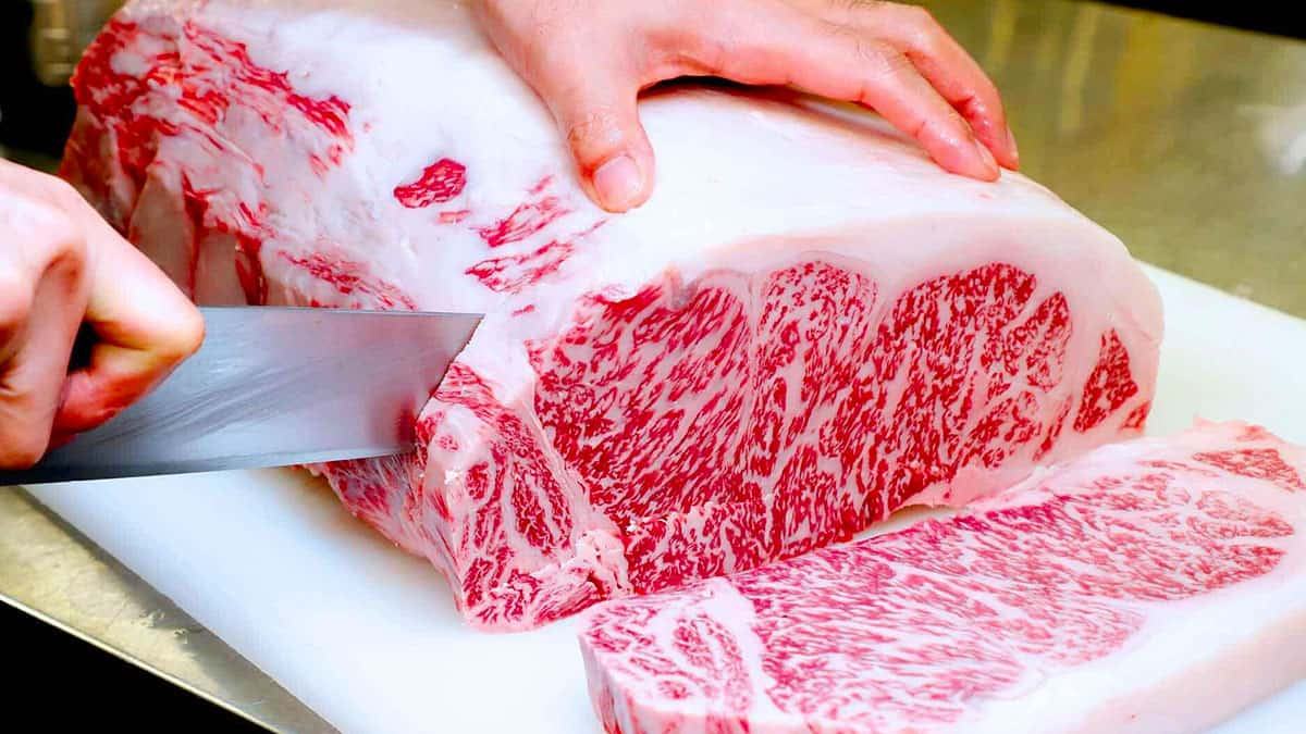 Sự khác nhau giữa Bò Kobe và bò Wagyu