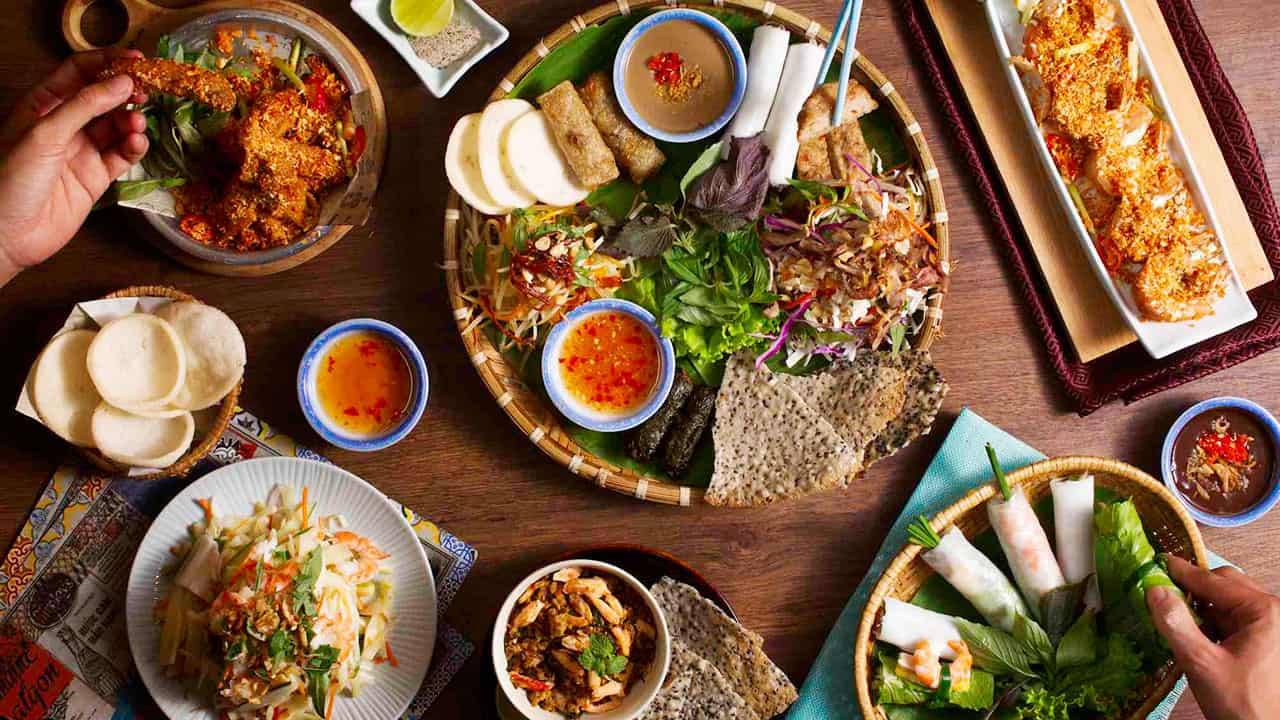 Tên gọi các món ăn Việt Nam bằng tiếng Anh - Món chính